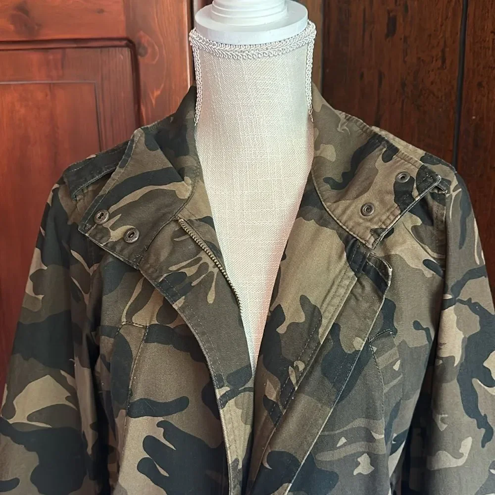 Womens Forever 21 Camo Camouflage Jacket Small‎